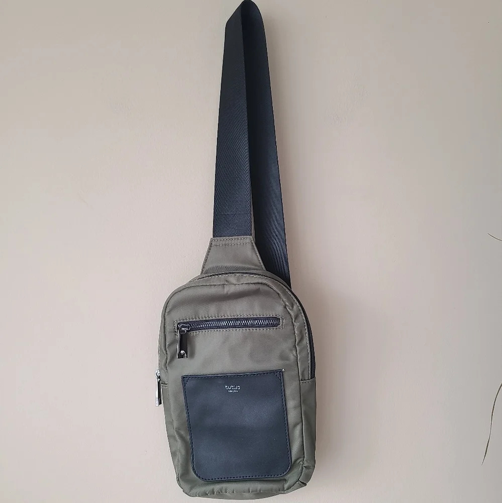 Tutilo New York Dorian sling  Bag